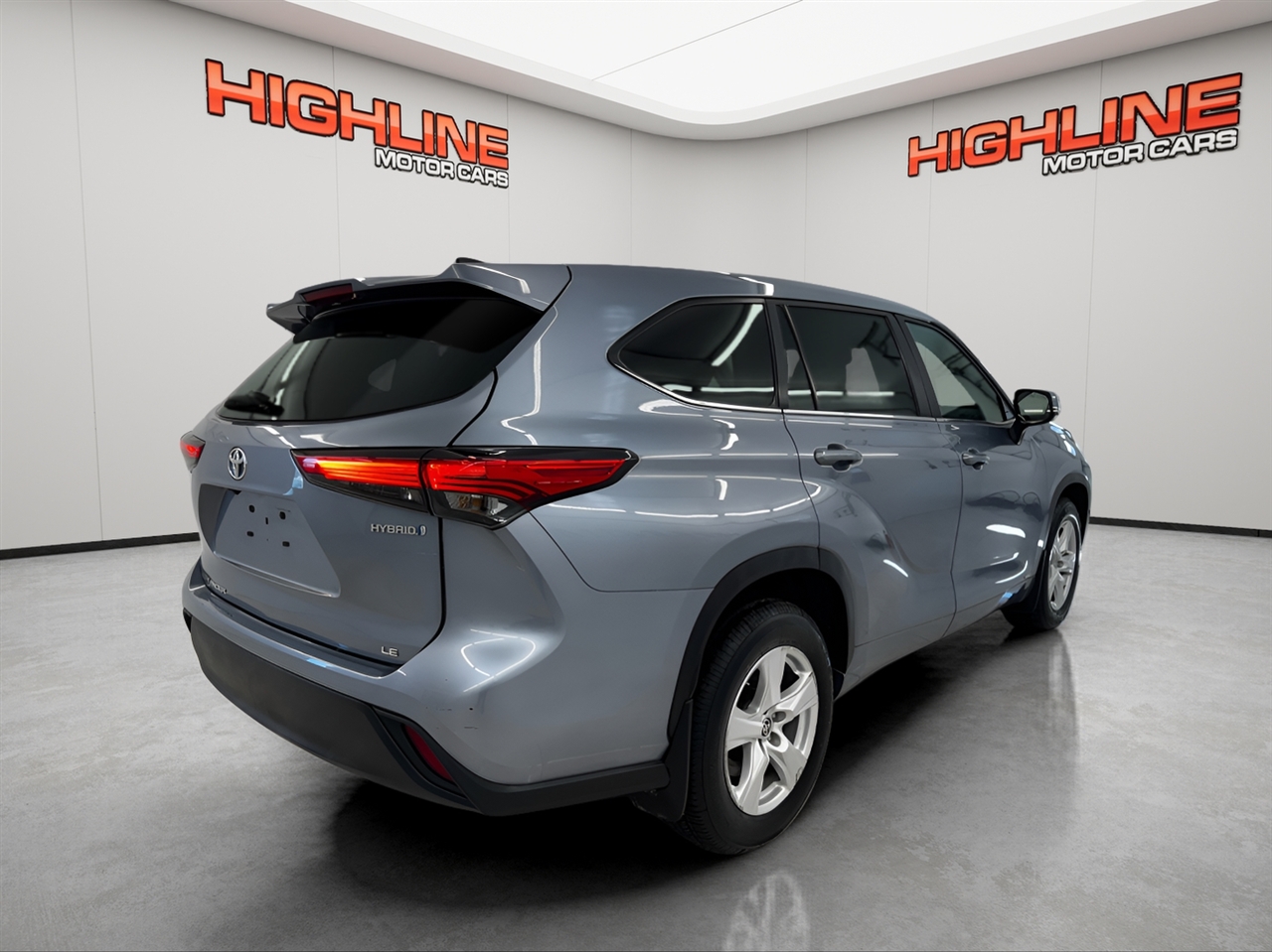 Toyota Highlander Hybrid LE AWD (Natl) 2023