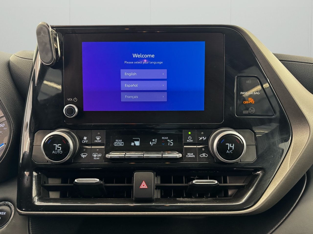 Toyota Highlander Hybrid LE AWD (Natl) 2023