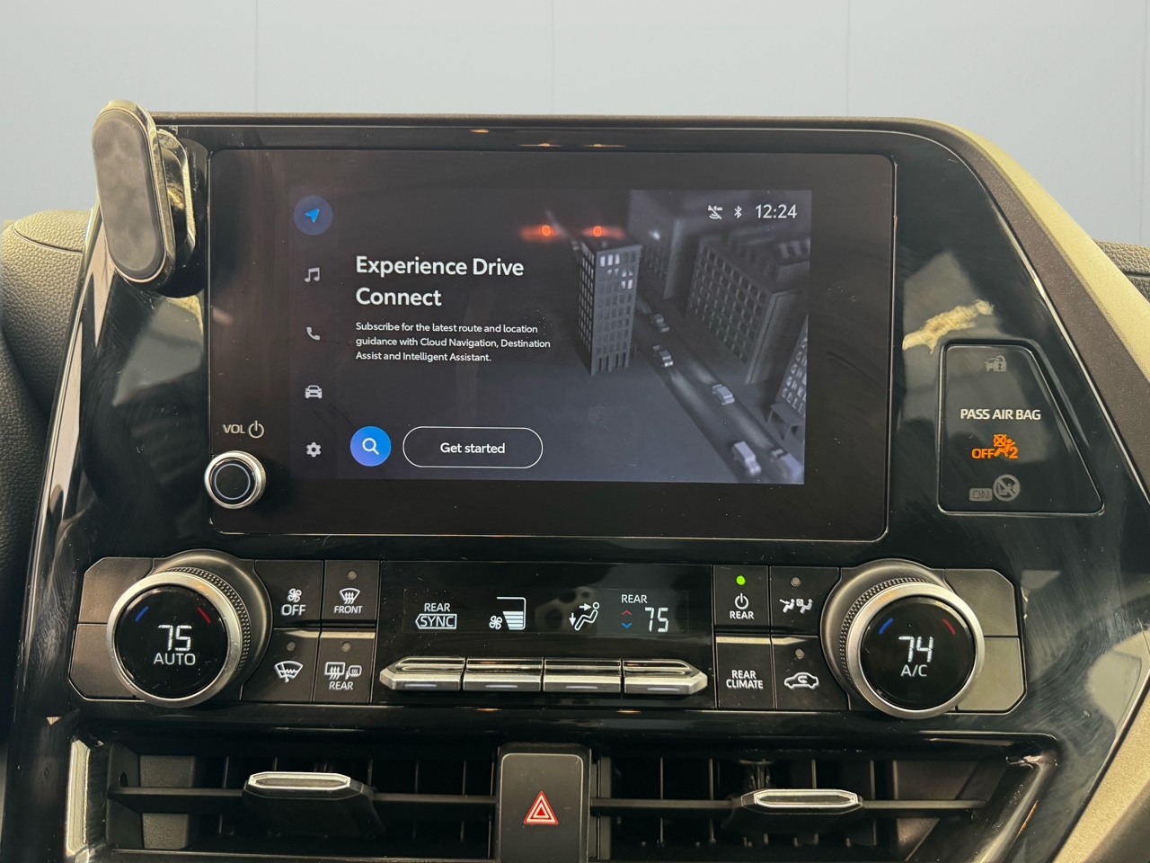 Toyota Highlander Hybrid LE AWD (Natl) 2023