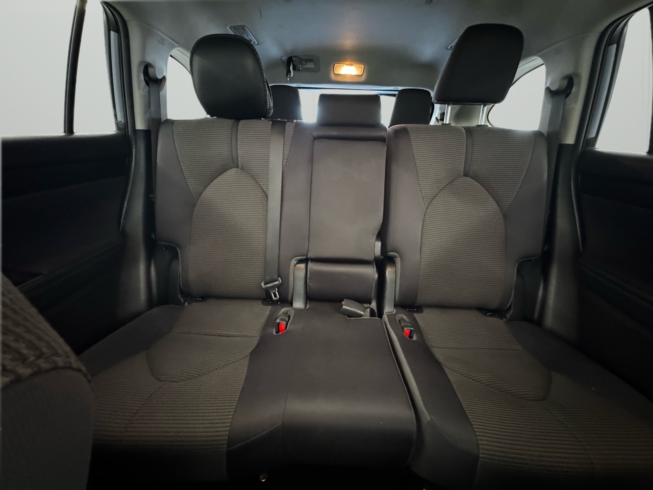 Toyota Highlander Hybrid LE AWD (Natl) 2023