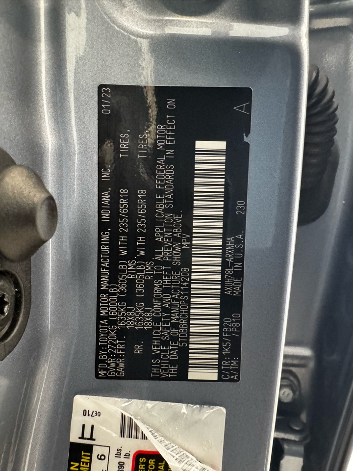 Toyota Highlander Hybrid LE AWD (Natl) 2023