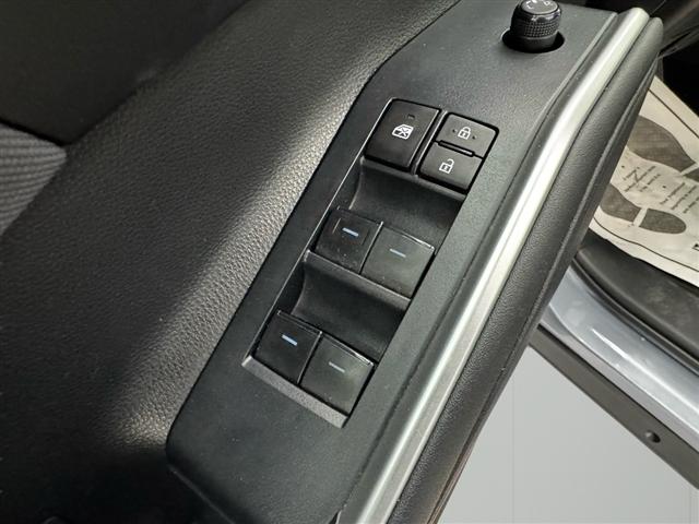 Toyota Highlander Hybrid LE AWD (Natl) 2023