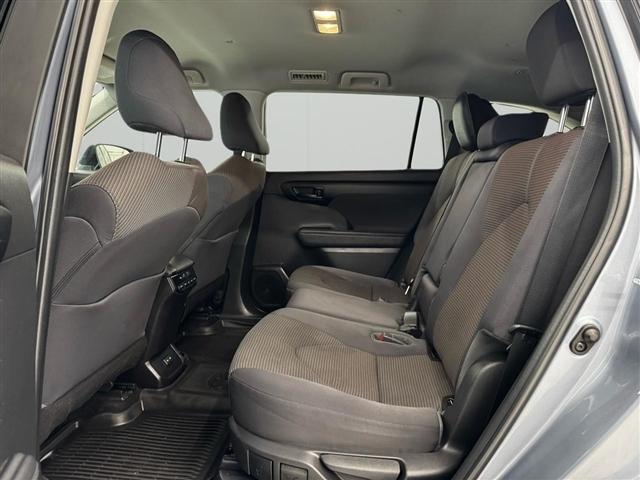 Toyota Highlander Hybrid LE AWD (Natl) 2023