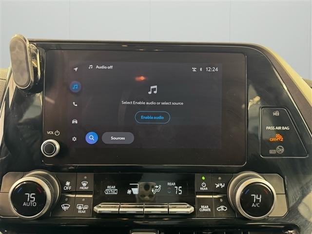 Toyota Highlander Hybrid LE AWD (Natl) 2023