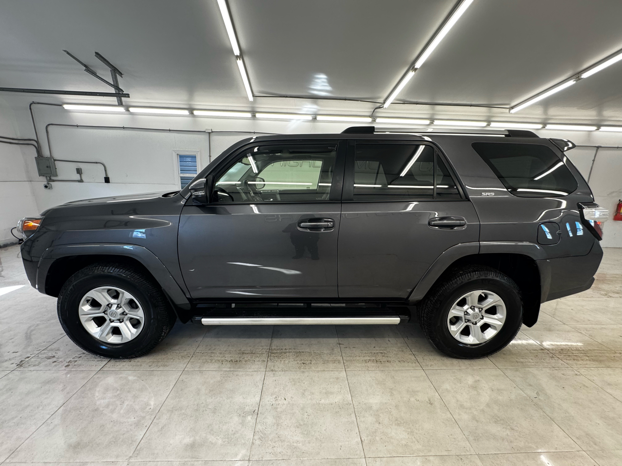 Toyota 4Runner SR5 Premium 4WD (Natl) 2022