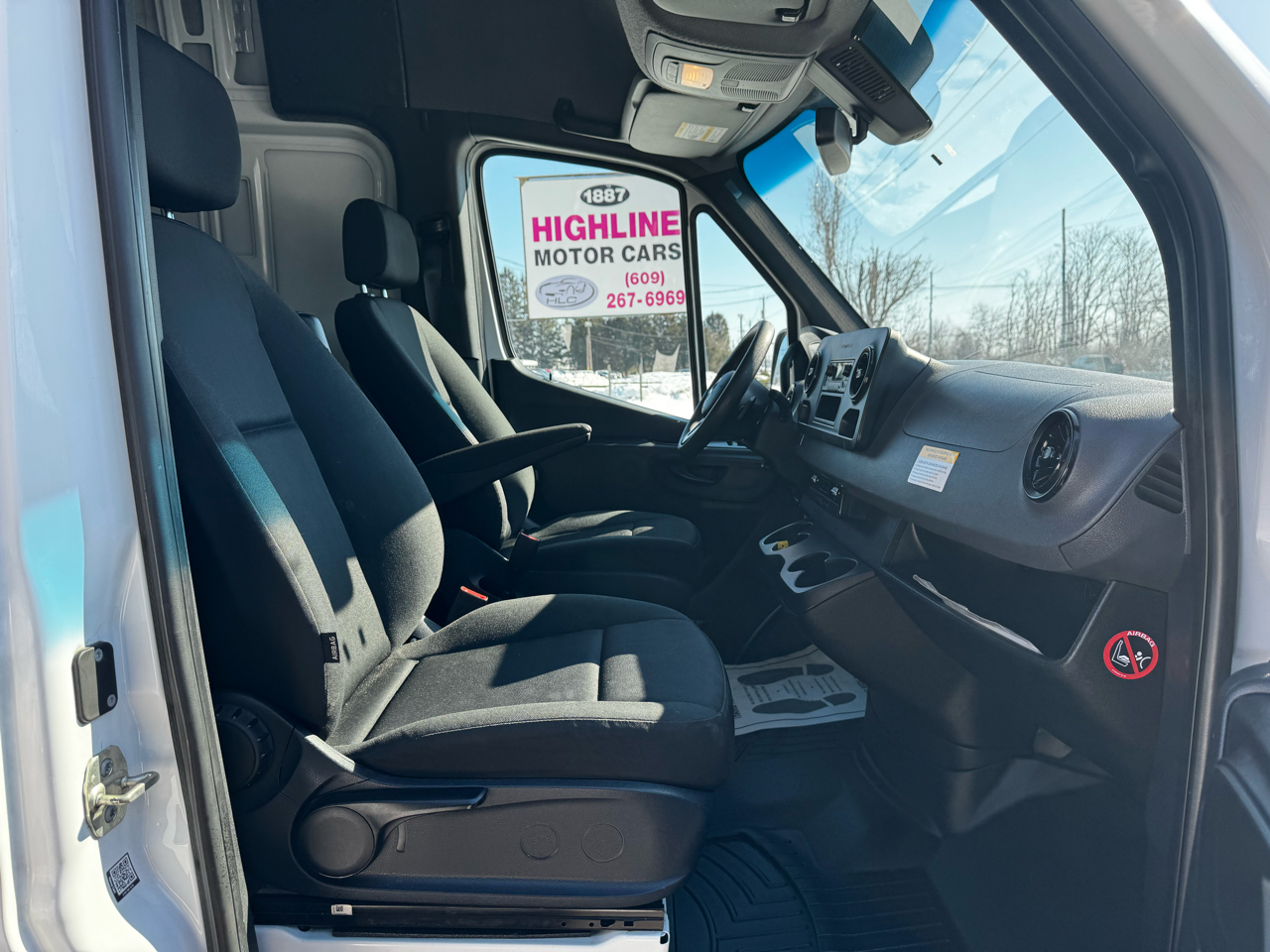 Mercedes-Benz Sprinter Van 2500 High Roof V6 170" RWD 2020