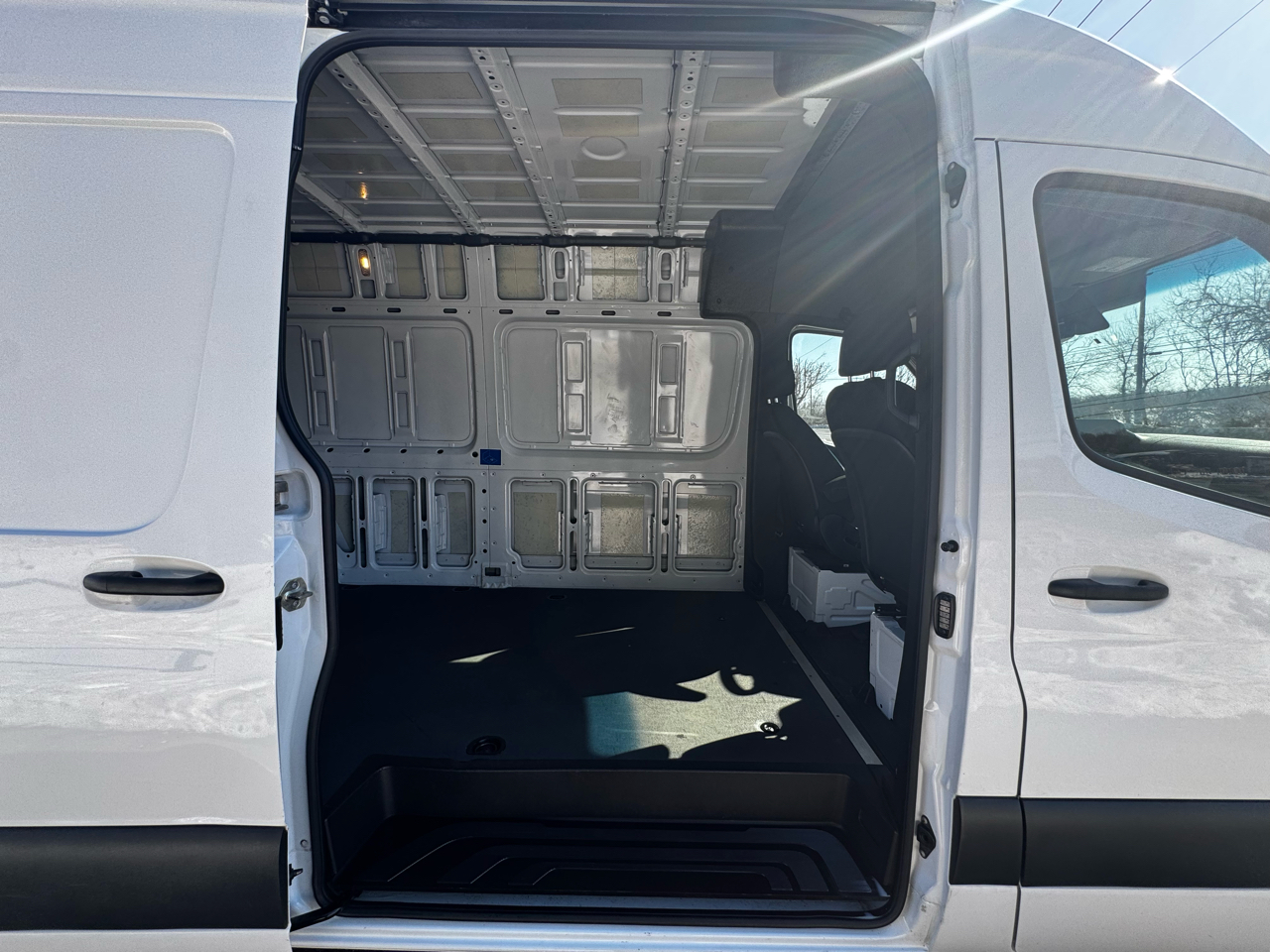 Mercedes-Benz Sprinter Van 2500 High Roof V6 170" RWD 2020