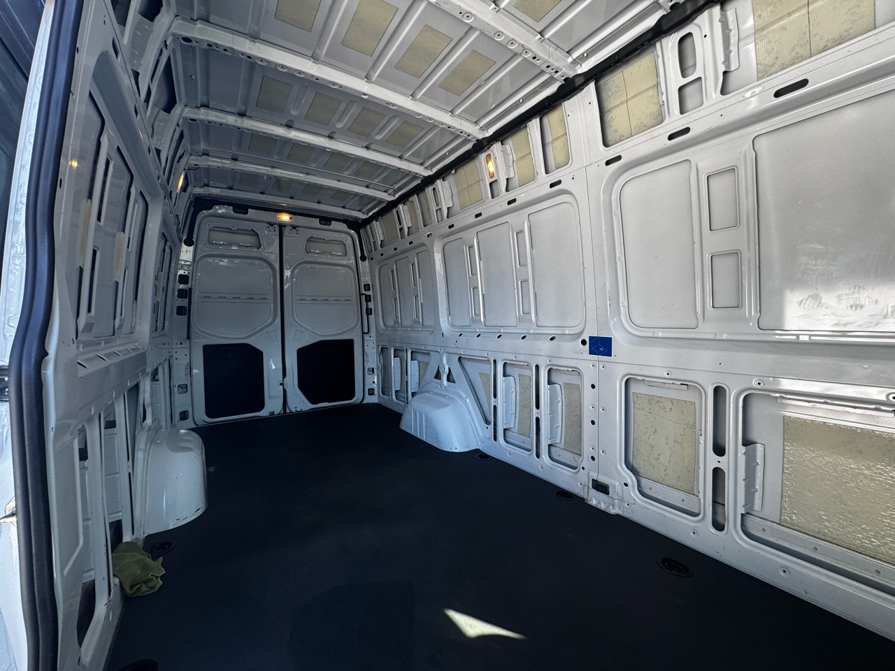 Mercedes-Benz Sprinter Van 2500 High Roof V6 170" RWD 2020