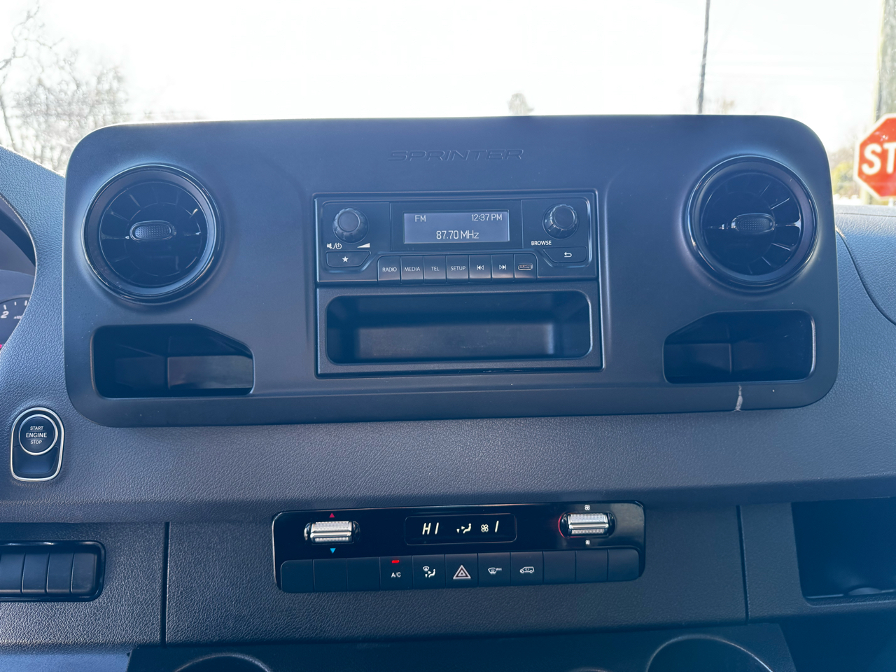 Mercedes-Benz Sprinter Van 2500 High Roof V6 170" RWD 2020