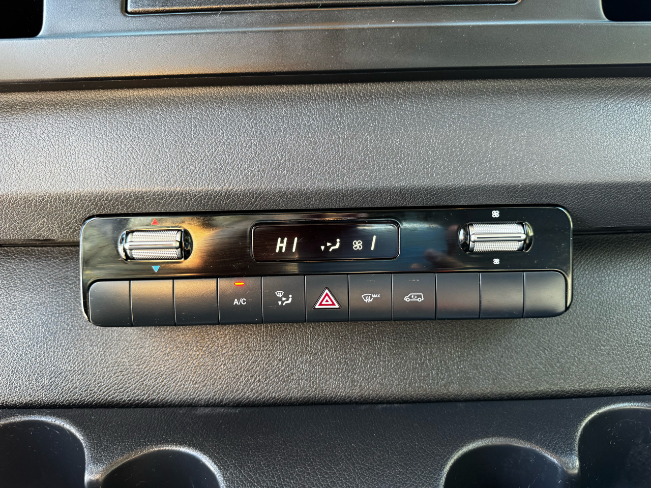 Mercedes-Benz Sprinter Van 2500 High Roof V6 170" RWD 2020