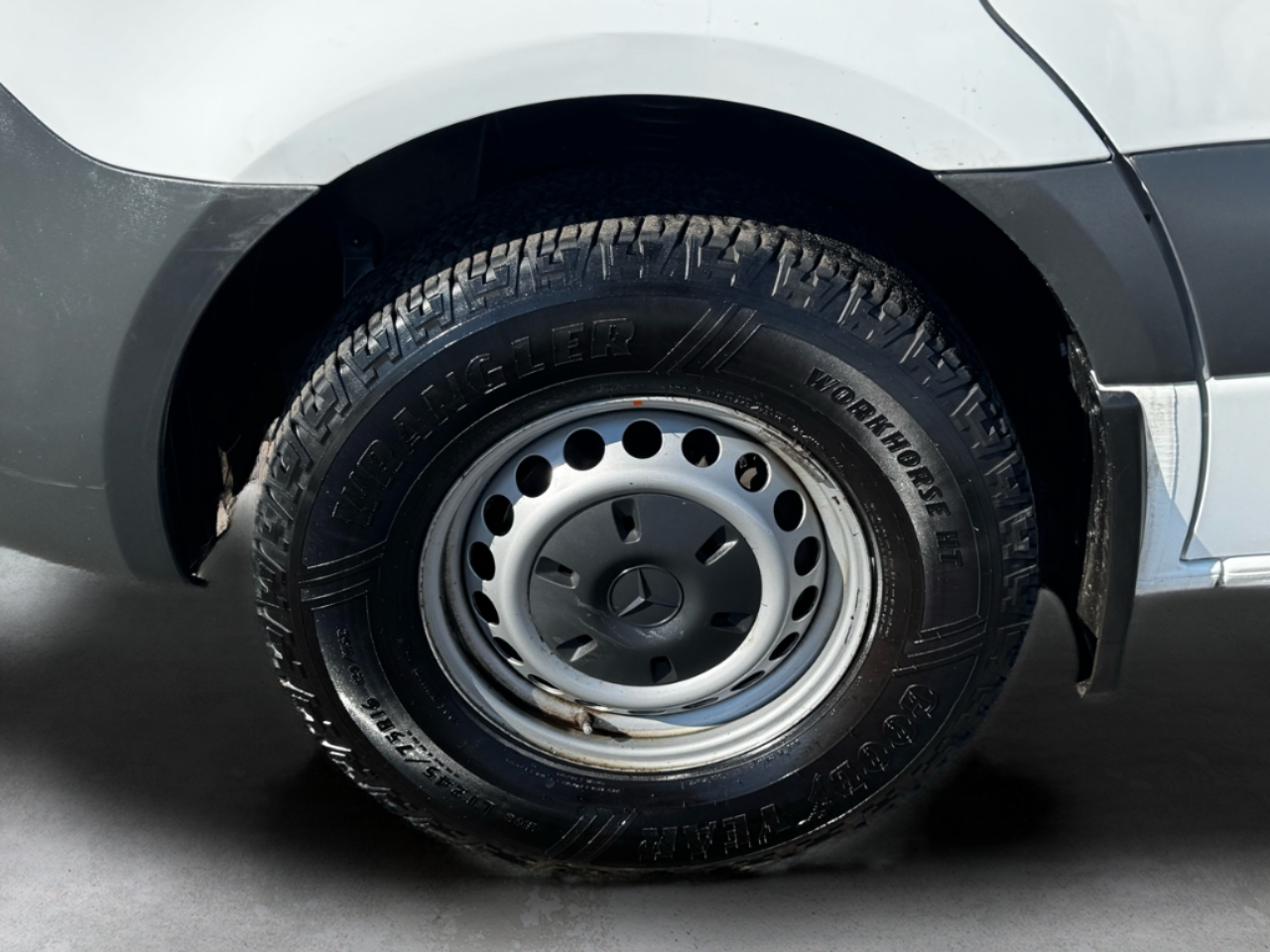 Mercedes-Benz Sprinter Van 2500 High Roof V6 170" RWD 2020