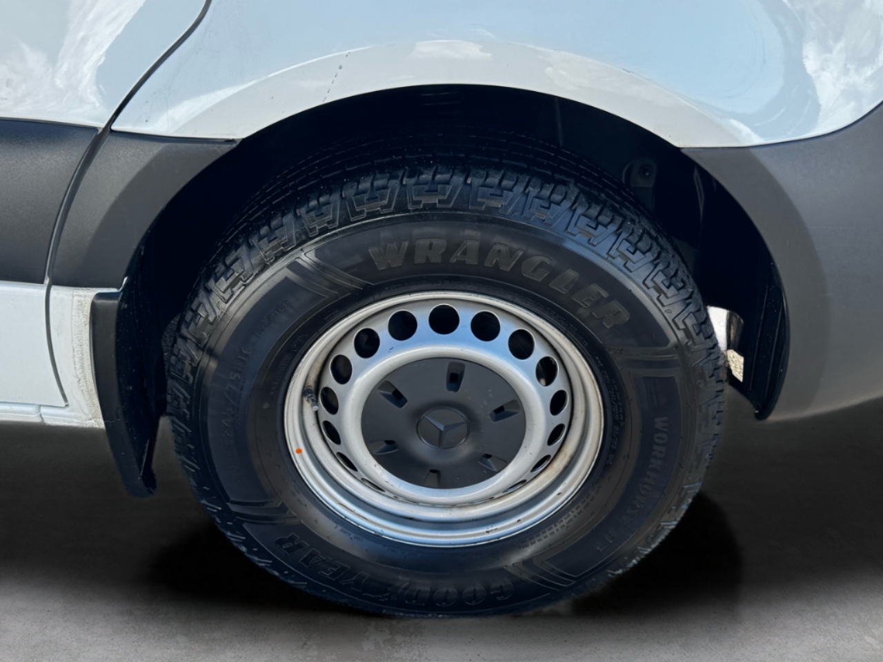 Mercedes-Benz Sprinter Van 2500 High Roof V6 170" RWD 2020