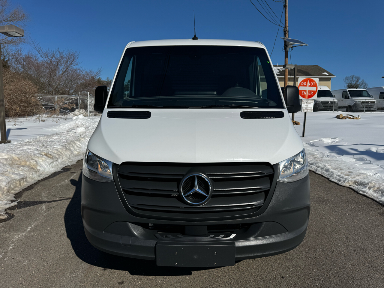 Mercedes-Benz Sprinter Van 2500 Standard Roof I4 Diesel 144" RWD 2024