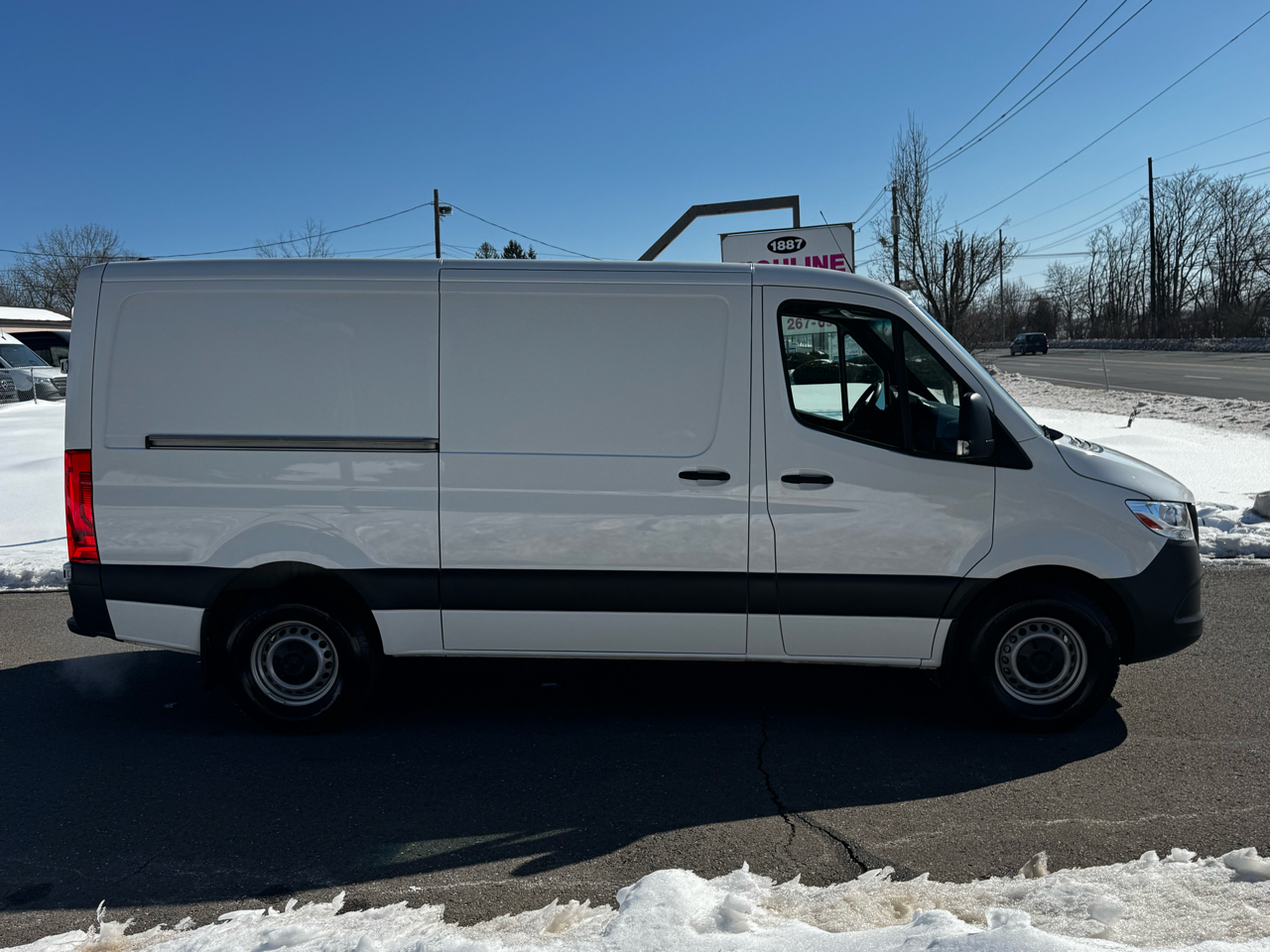 Mercedes-Benz Sprinter Van 2500 Standard Roof I4 Diesel 144" RWD 2024