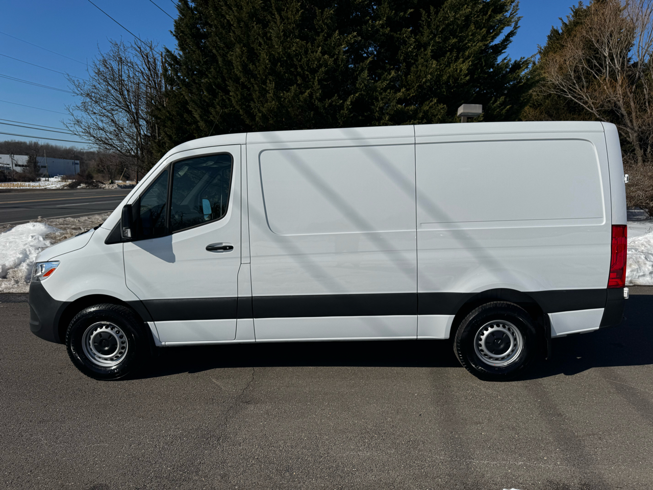 Mercedes-Benz Sprinter Van 2500 Standard Roof I4 Diesel 144" RWD 2024