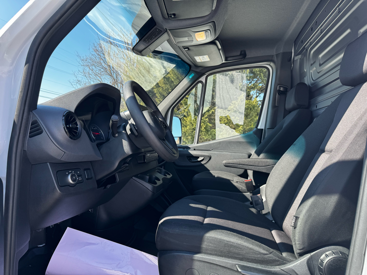 Mercedes-Benz Sprinter Van 2500 Standard Roof I4 Diesel 144" RWD 2024