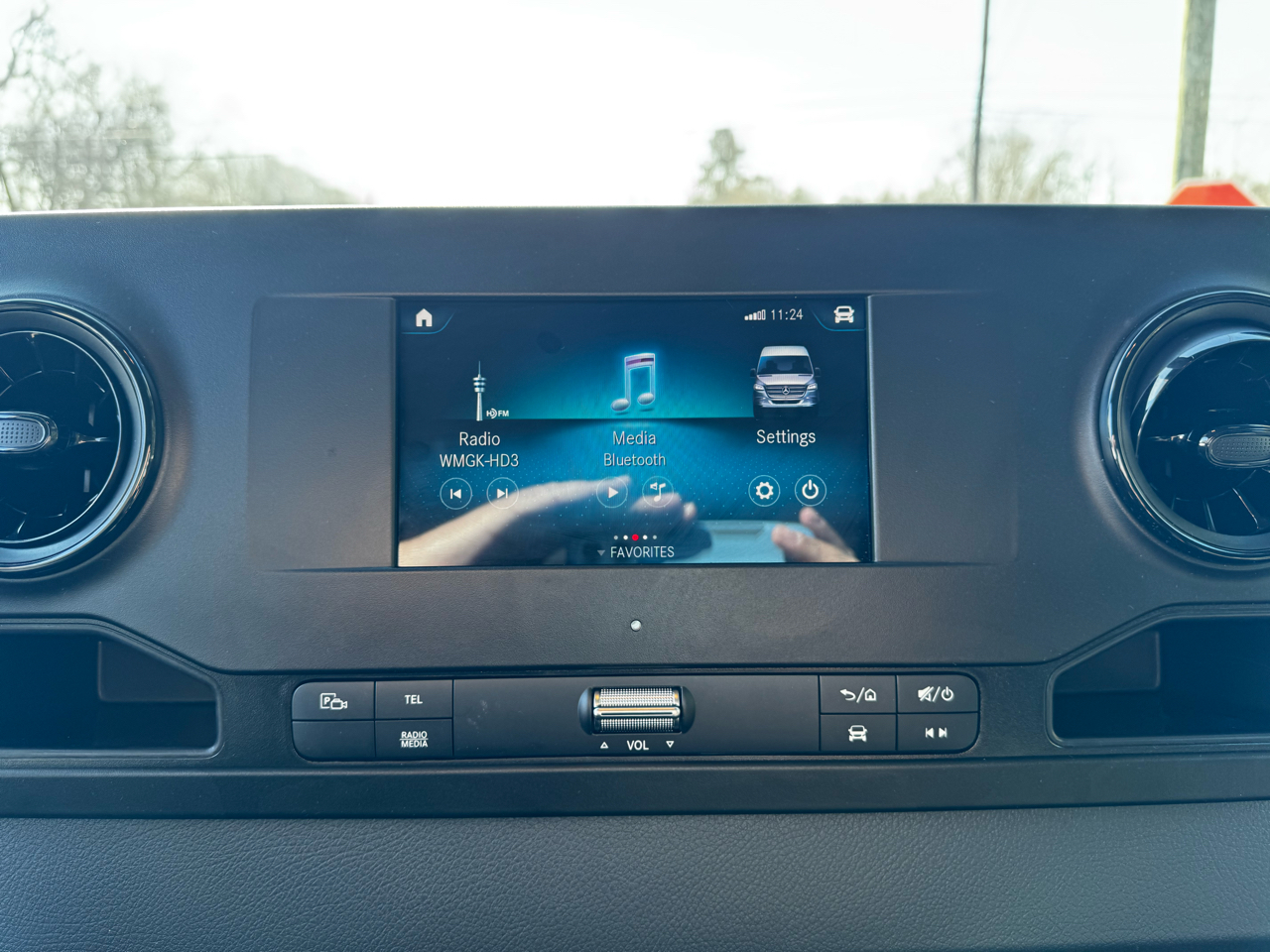 Mercedes-Benz Sprinter Van 2500 Standard Roof I4 Diesel 144" RWD 2024