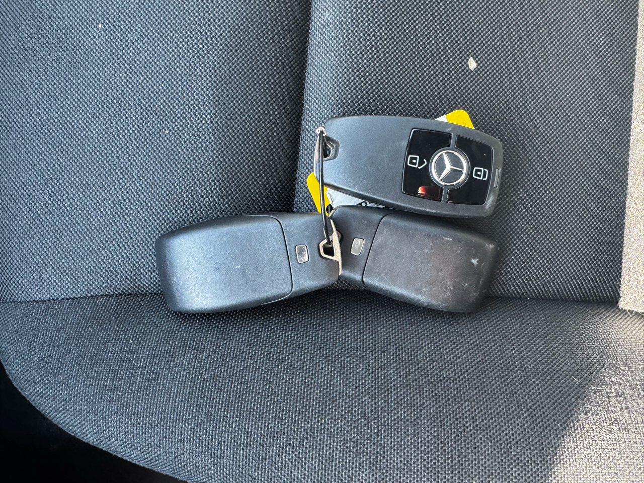 Mercedes-Benz Sprinter Van 2500 Standard Roof I4 Diesel 144" RWD 2024