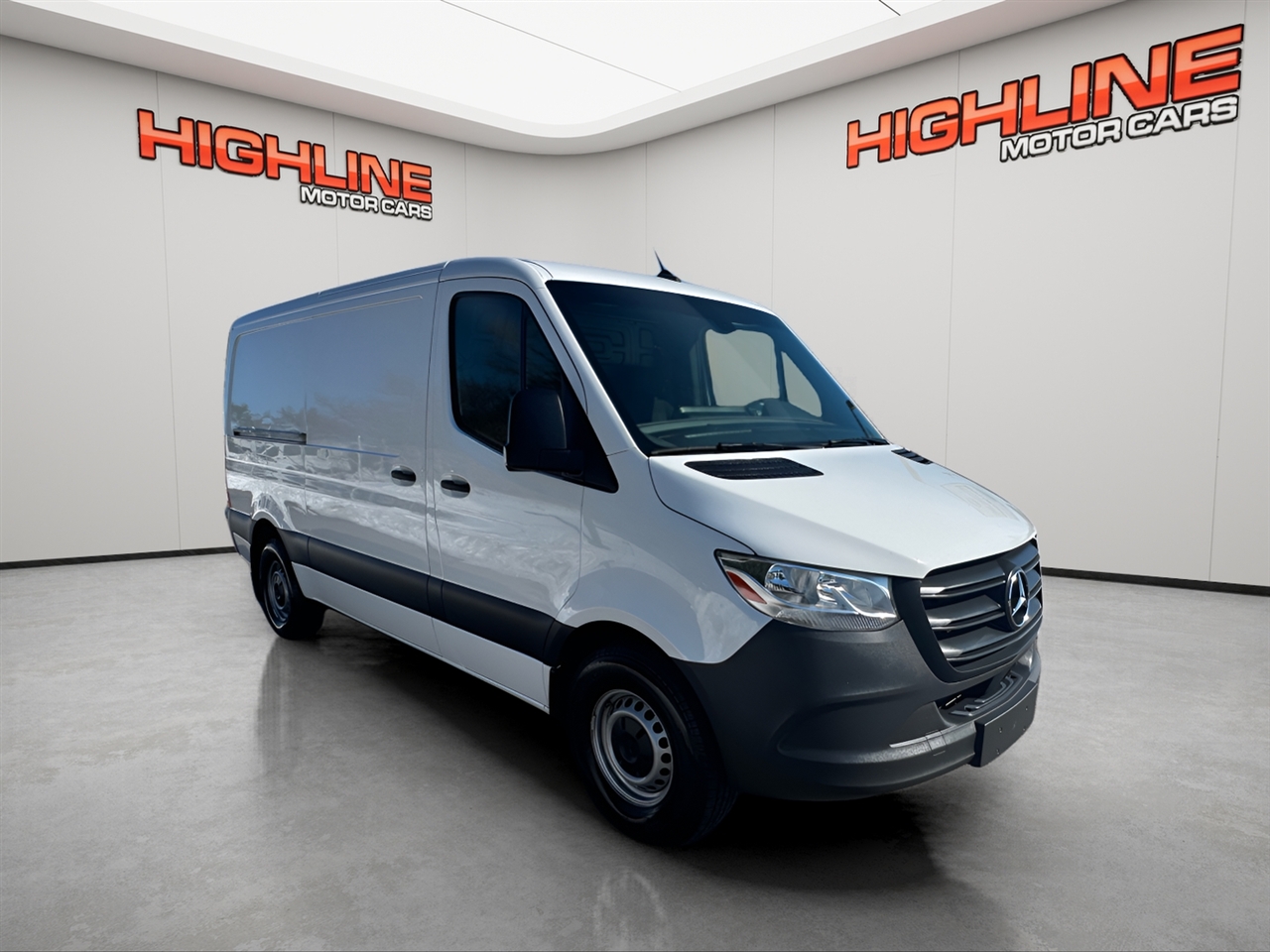 Mercedes-Benz Sprinter Van 2500 Standard Roof I4 Diesel 144" RWD 2024
