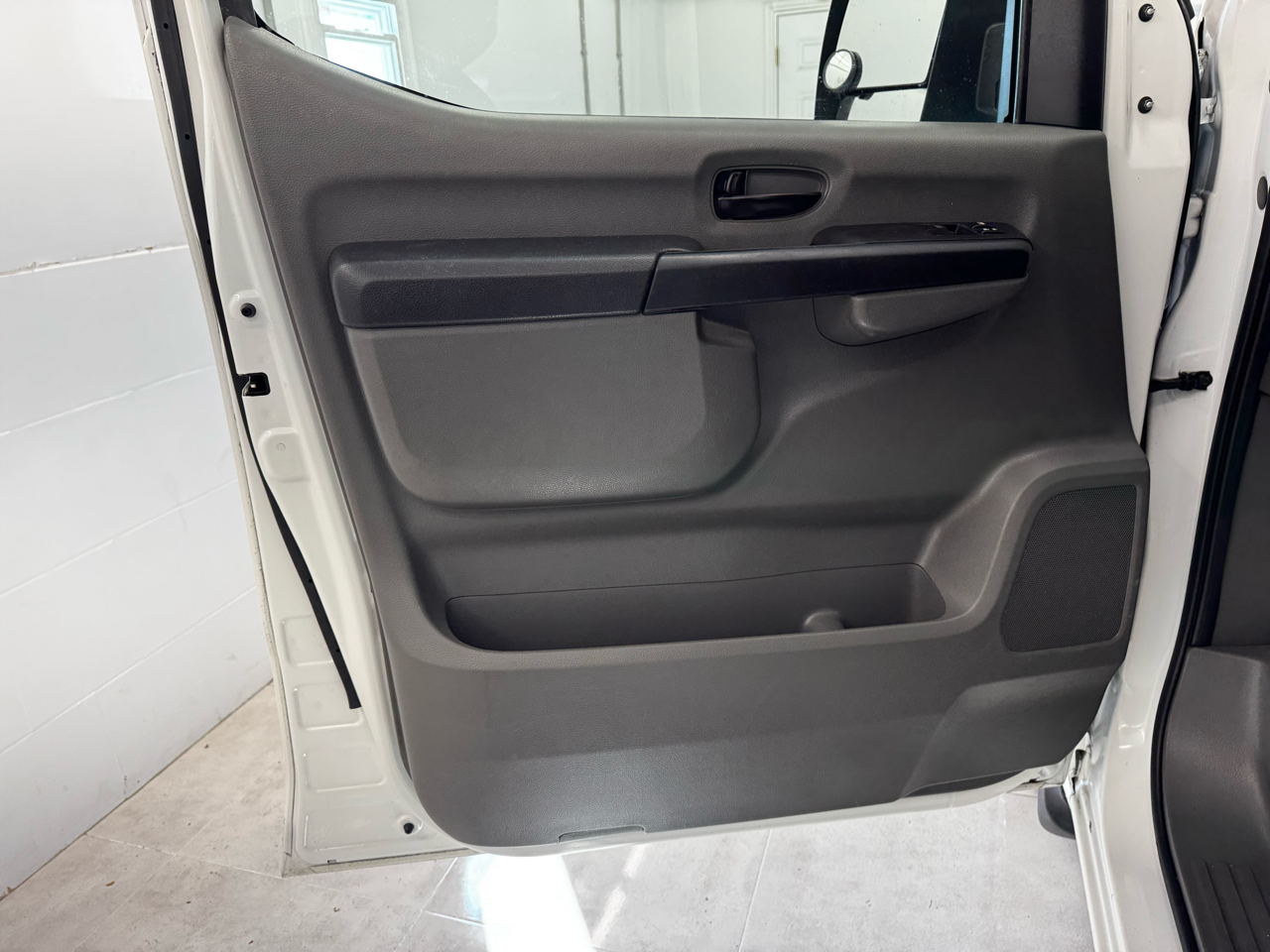 Nissan NV Cargo NV1500 Standard Roof V6 SV 2018