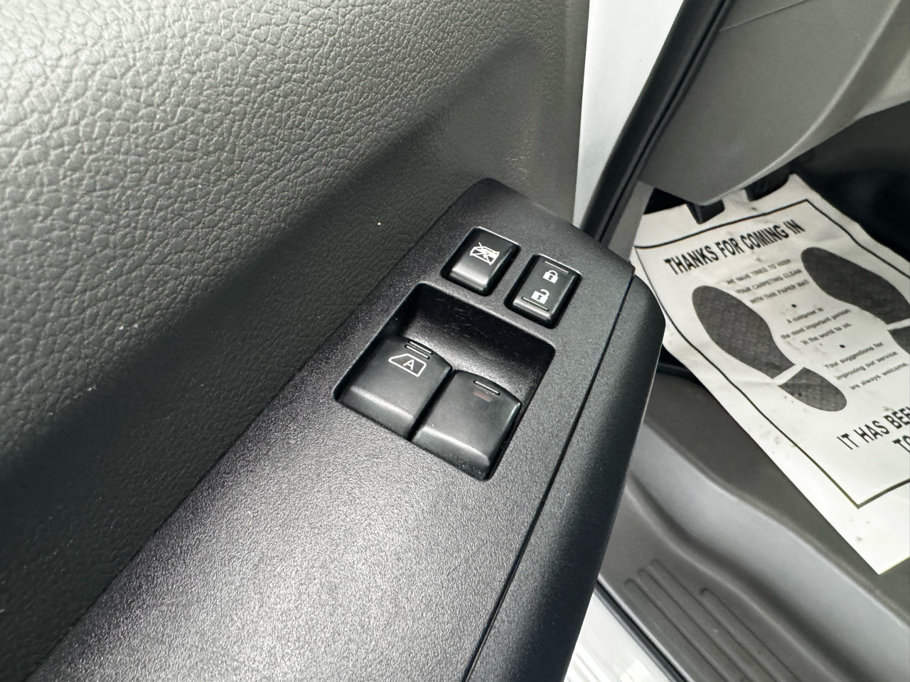 Nissan NV Cargo NV1500 Standard Roof V6 SV 2018