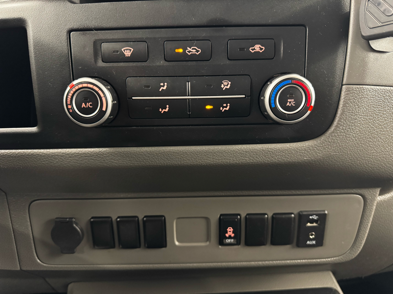 Nissan NV Cargo NV1500 Standard Roof V6 SV 2018