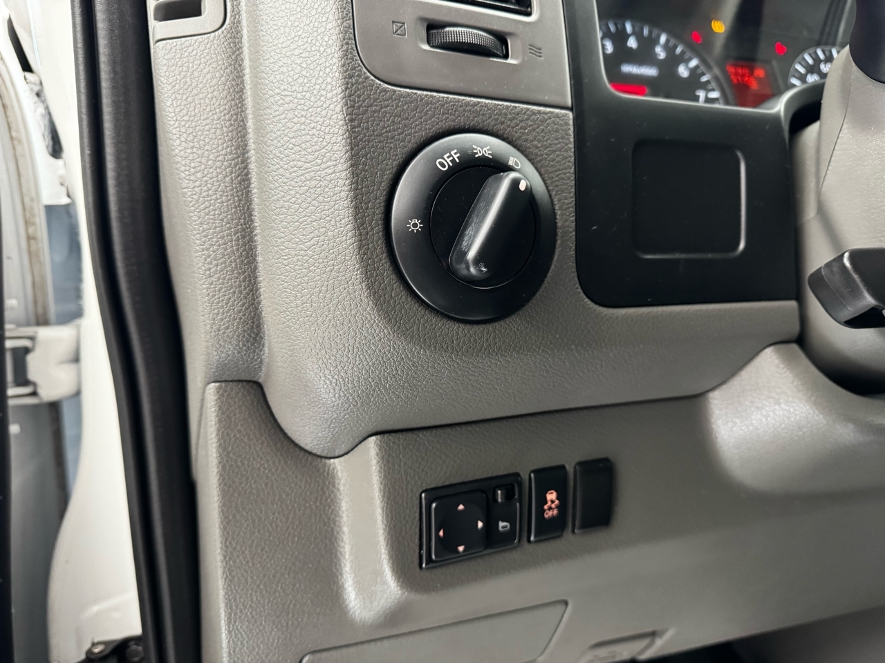 Nissan NV Cargo NV1500 Standard Roof V6 SV 2018