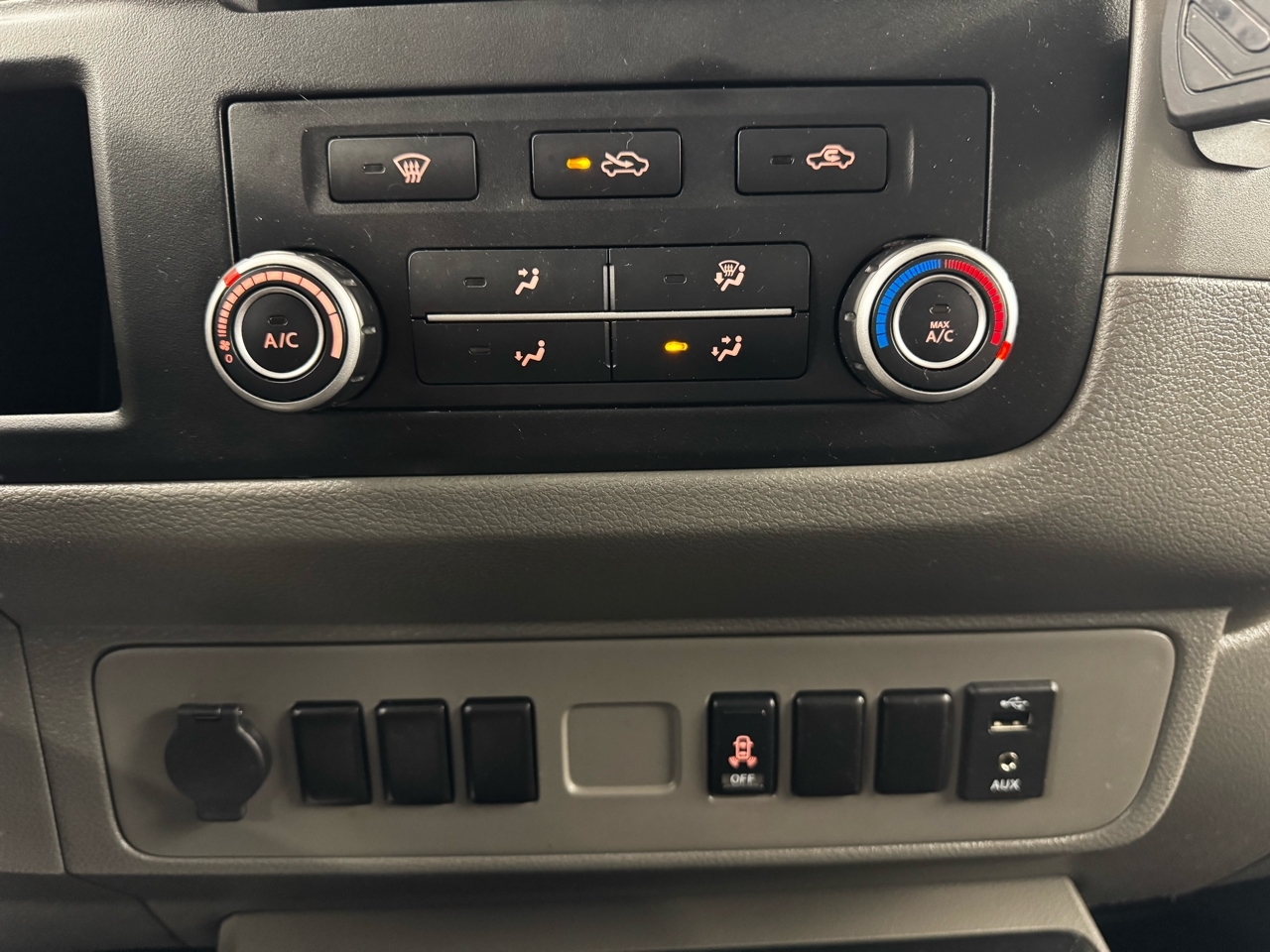 Nissan NV Cargo NV1500 Standard Roof V6 SV 2018