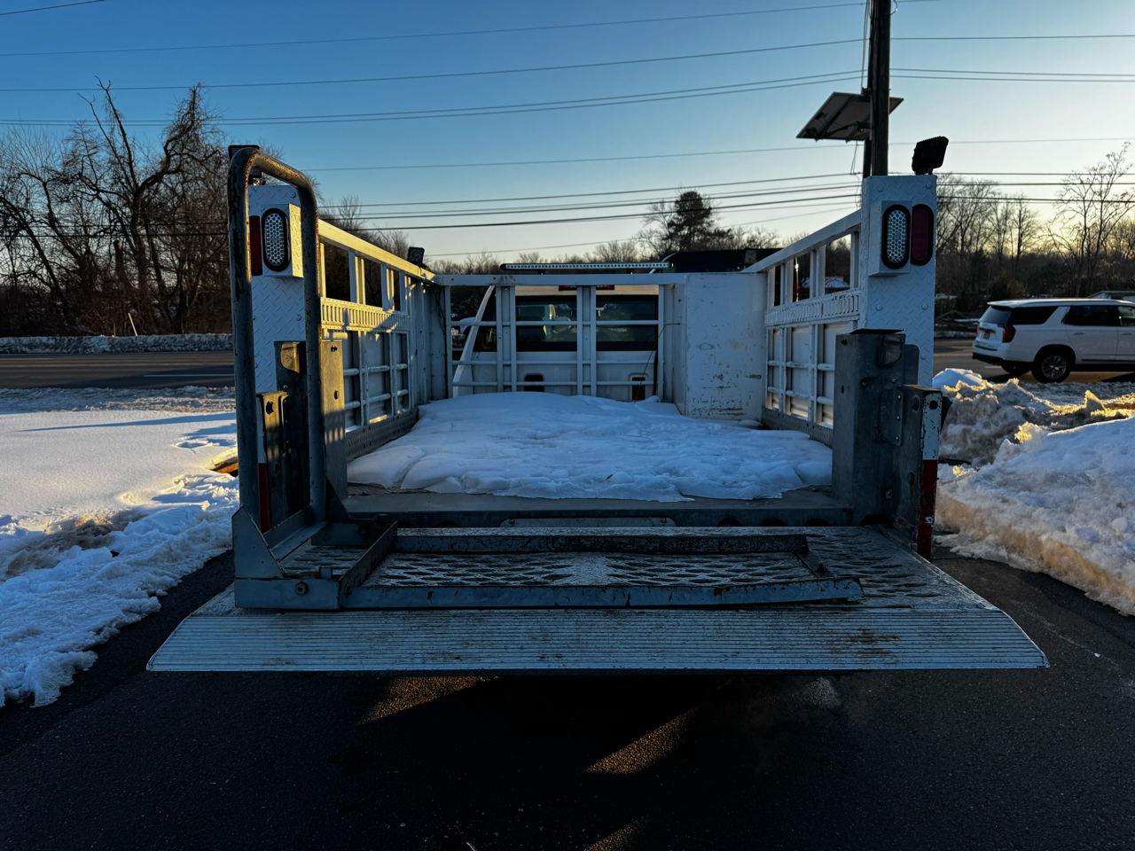 Chevrolet Silverado 3500HD CC 2WD Reg Cab 146" WB, 60" CA Work Truck 2020
