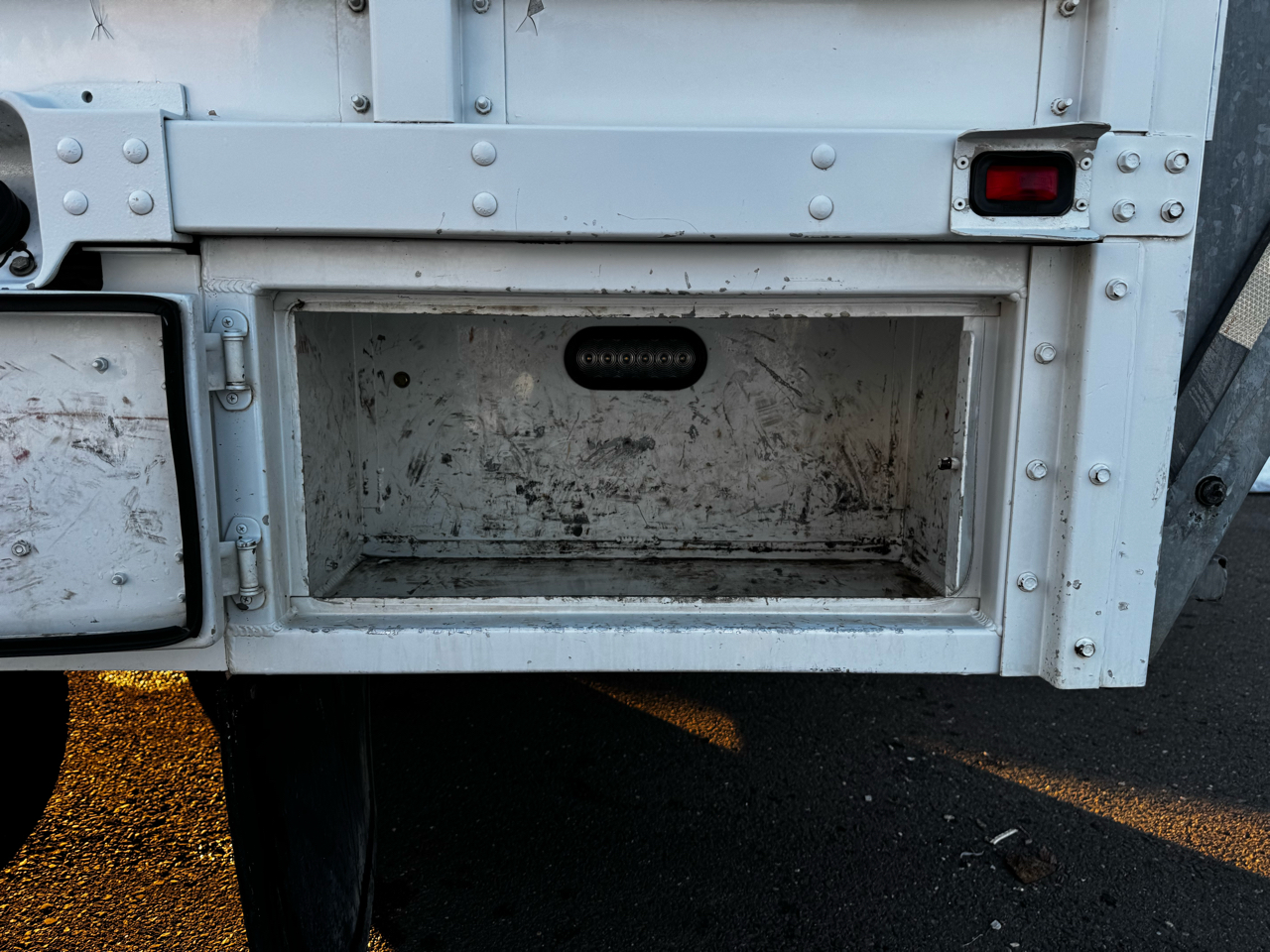 Chevrolet Silverado 3500HD CC 2WD Reg Cab 146" WB, 60" CA Work Truck 2020