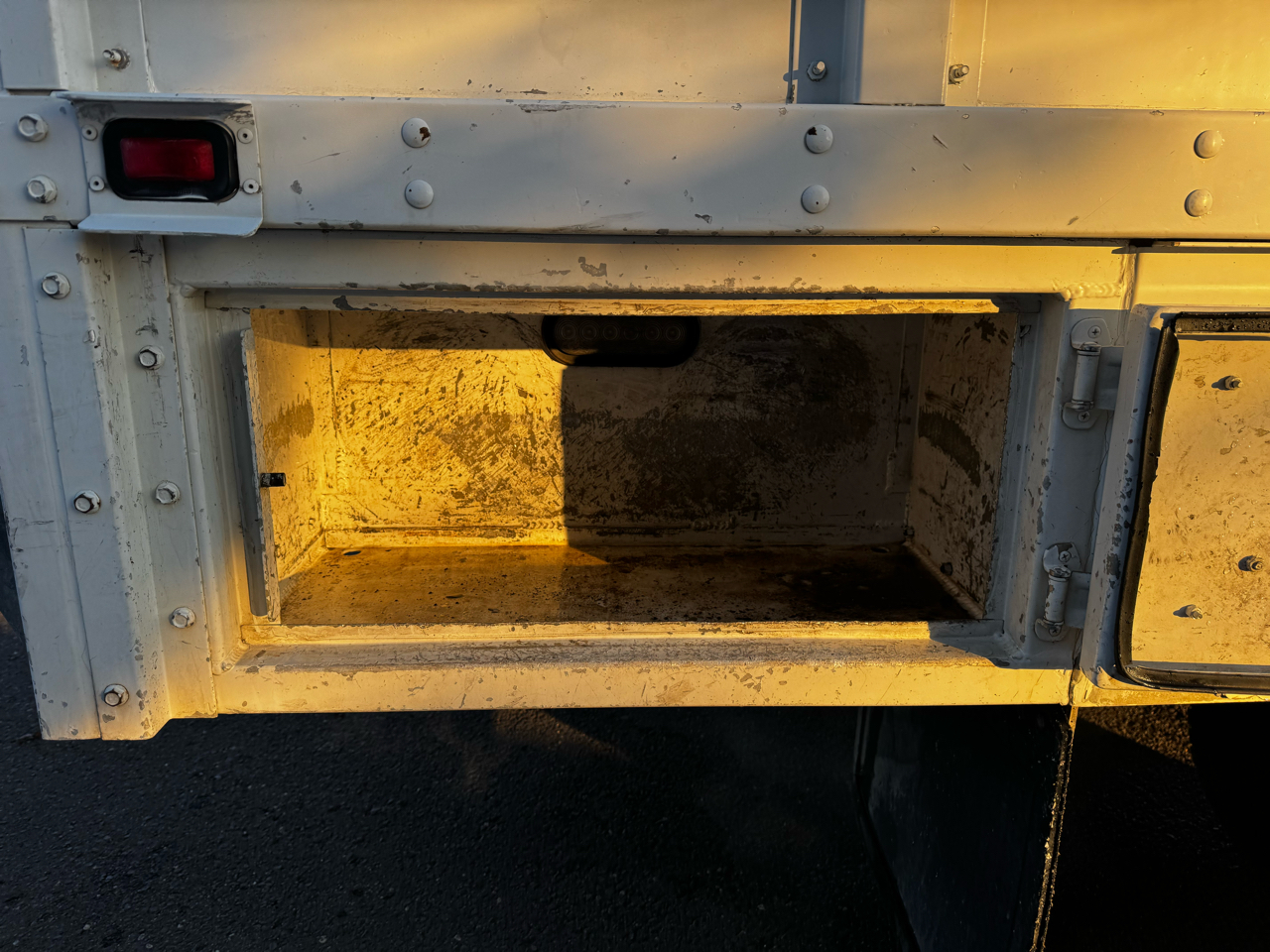 Chevrolet Silverado 3500HD CC 2WD Reg Cab 146" WB, 60" CA Work Truck 2020