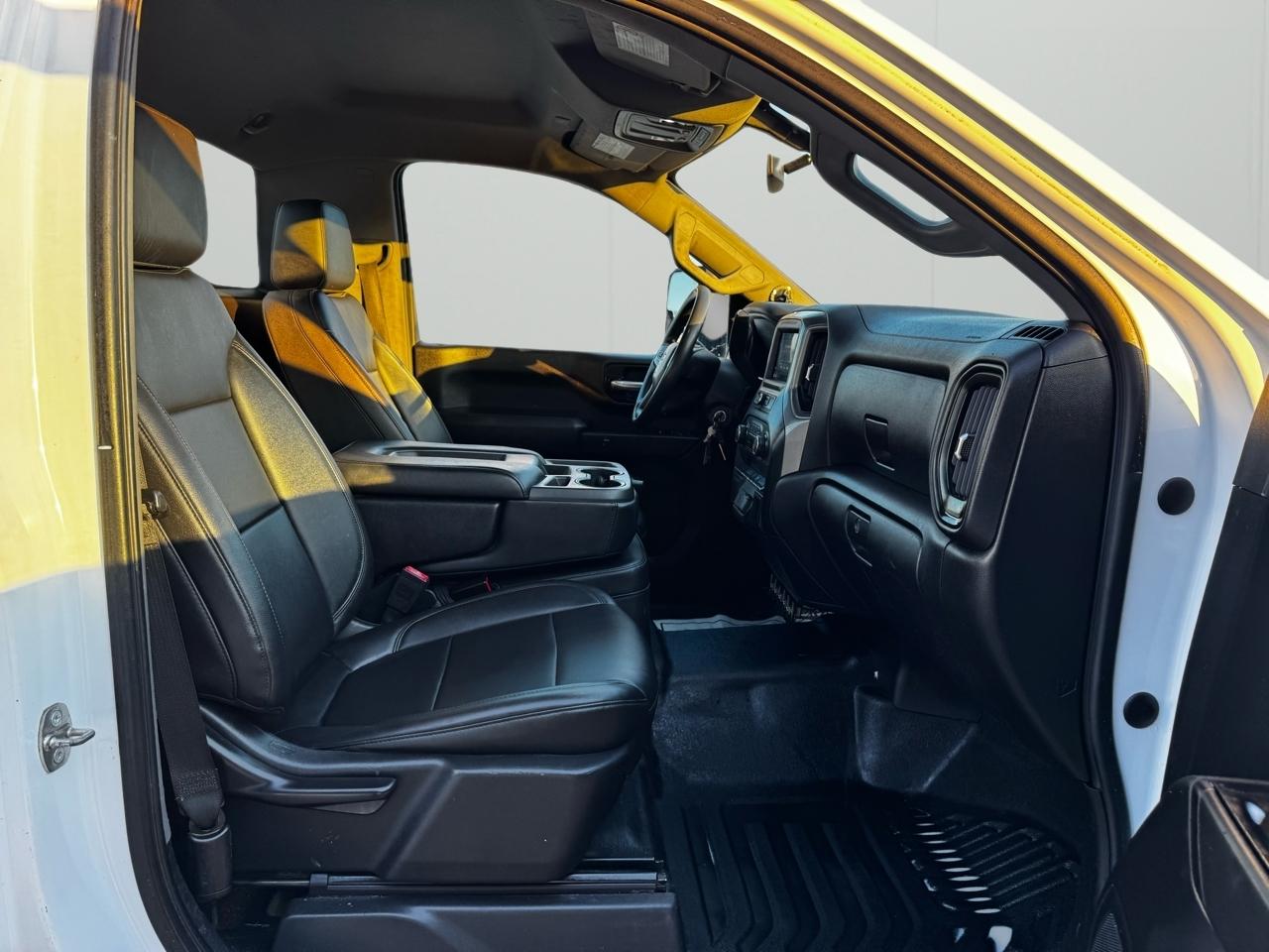 Chevrolet Silverado 3500HD CC 2WD Reg Cab 146" WB, 60" CA Work Truck 2020