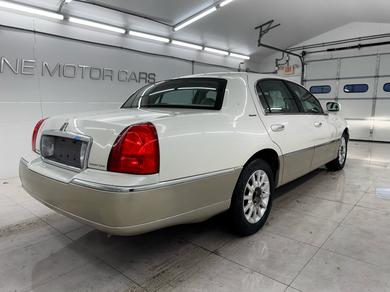 Lincoln Town Car 4dr Sdn Signature 2006