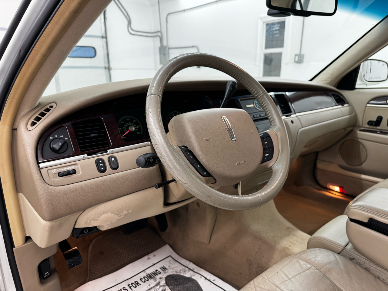 Lincoln Town Car 4dr Sdn Signature 2006