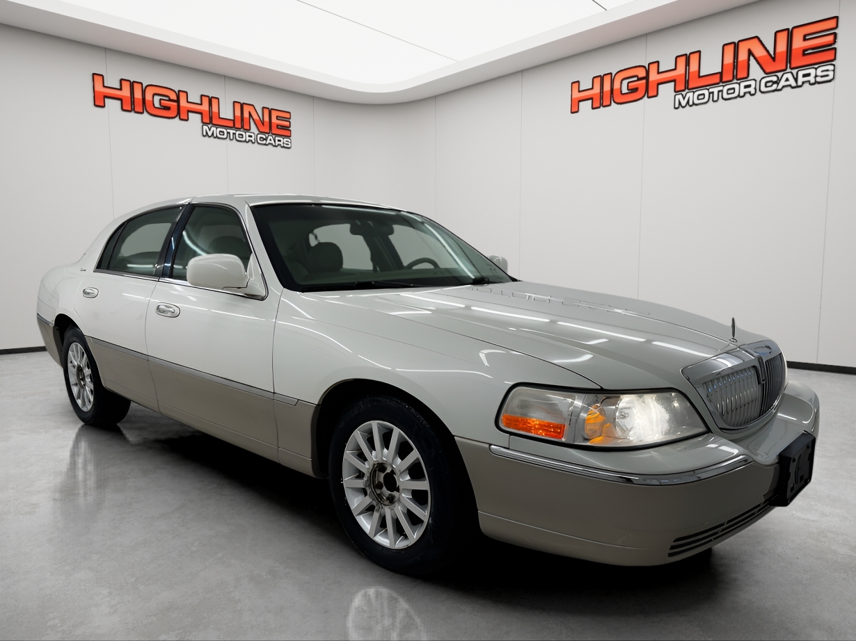 Lincoln Town Car 4dr Sdn Signature 2006