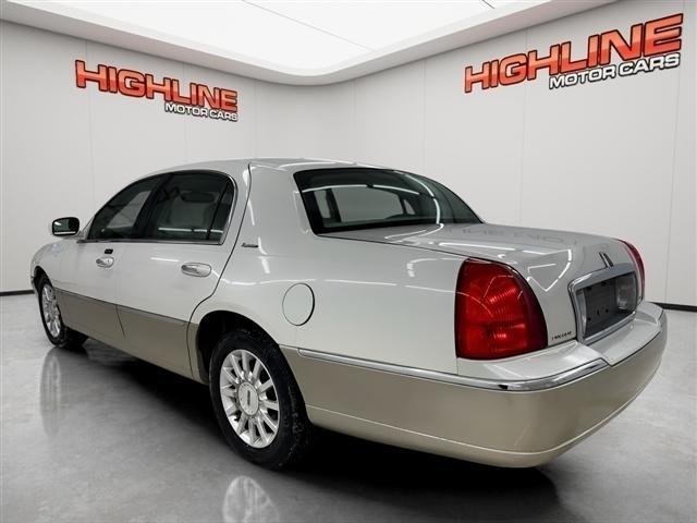 Lincoln Town Car 4dr Sdn Signature 2006