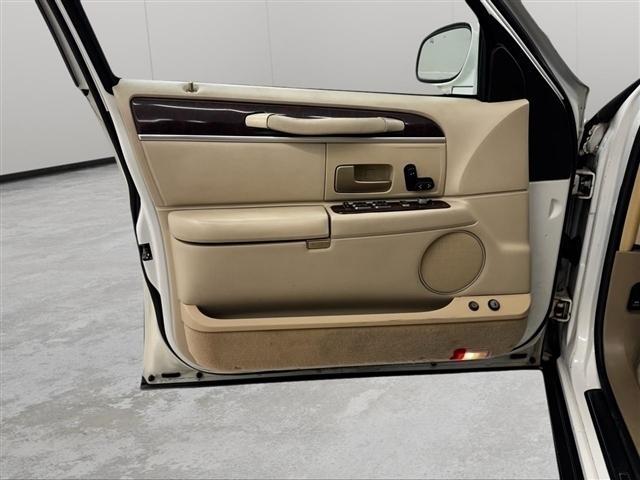 Lincoln Town Car 4dr Sdn Signature 2006