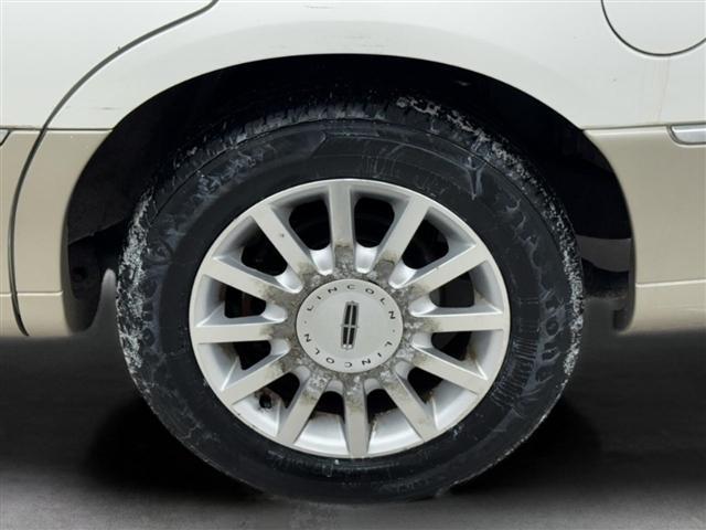 Lincoln Town Car 4dr Sdn Signature 2006