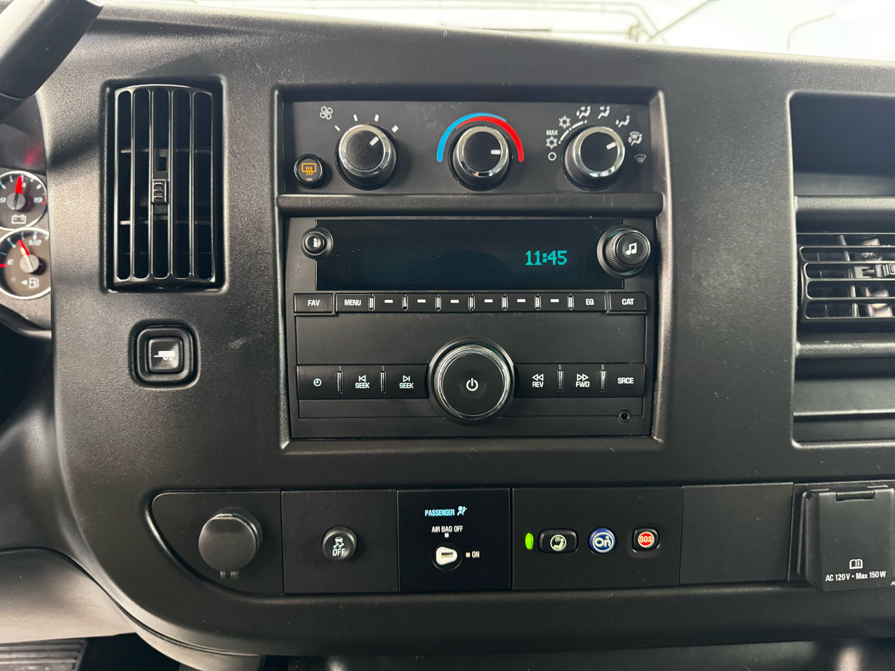 Chevrolet Express Passenger RWD 3500 155" LS 2023