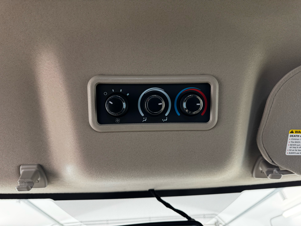 Chevrolet Express Passenger RWD 3500 155" LS 2023