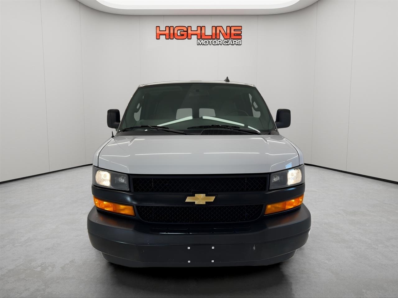 Chevrolet Express Passenger RWD 3500 155" LS 2023