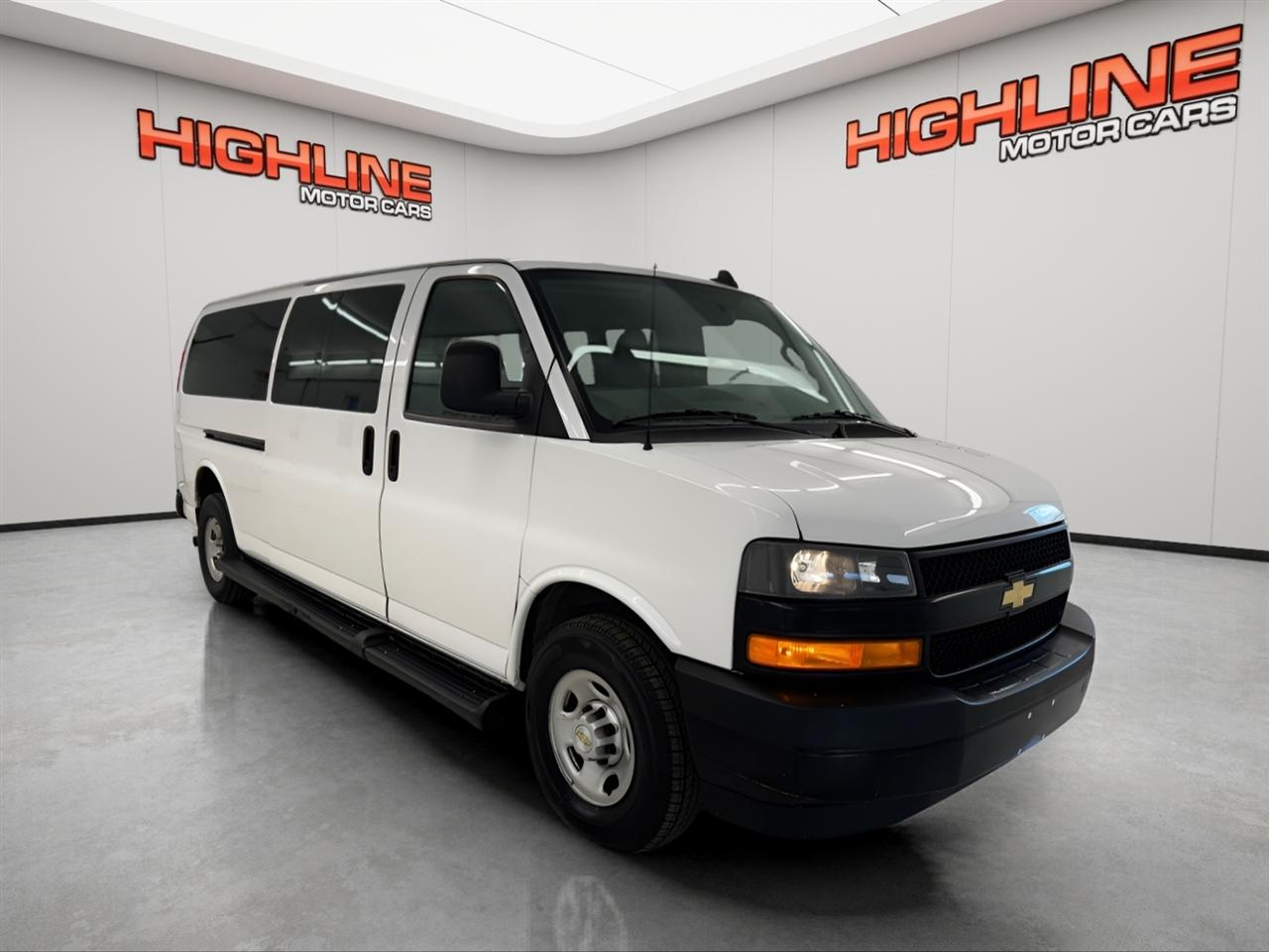 Chevrolet Express Passenger RWD 3500 155" LS 2023