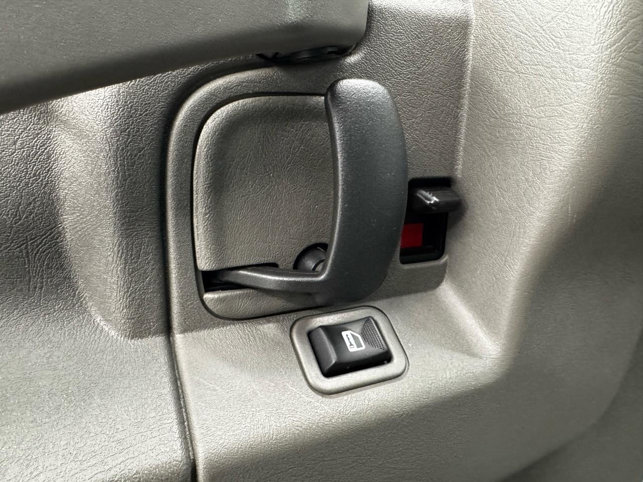 Chevrolet Express Passenger RWD 3500 155" LS 2023