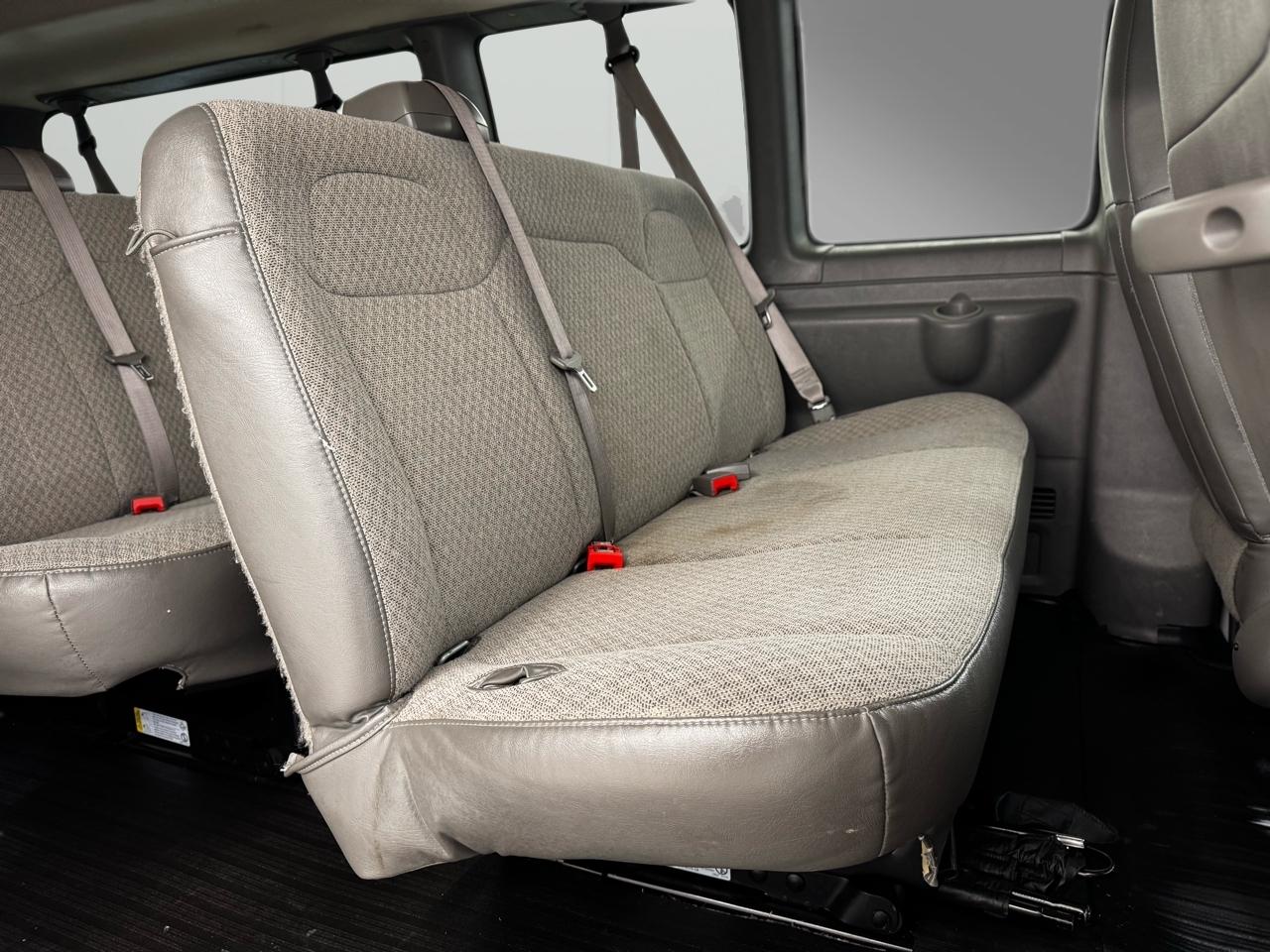 Chevrolet Express Passenger RWD 3500 155" LS 2023