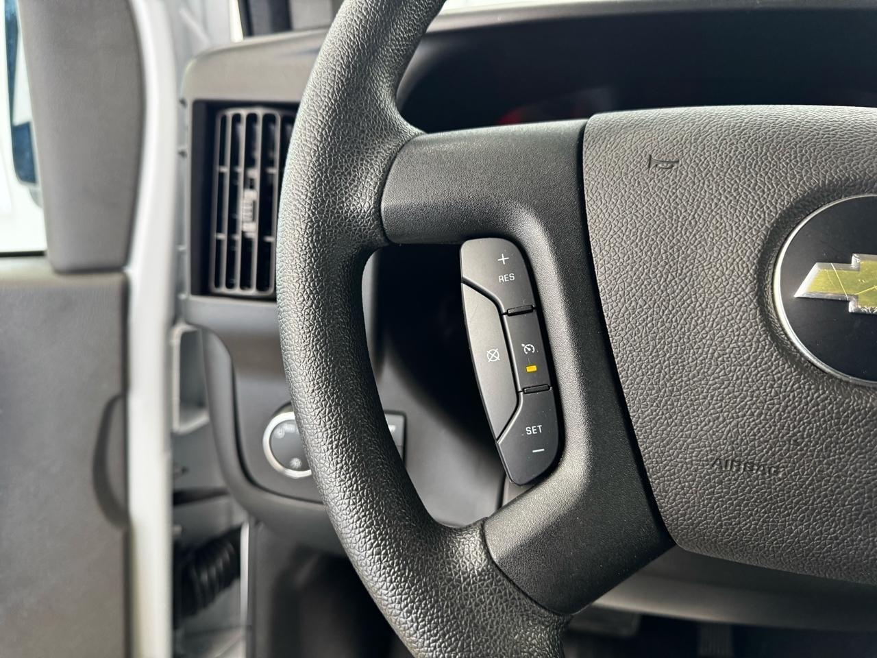 Chevrolet Express Passenger RWD 3500 155" LS 2023