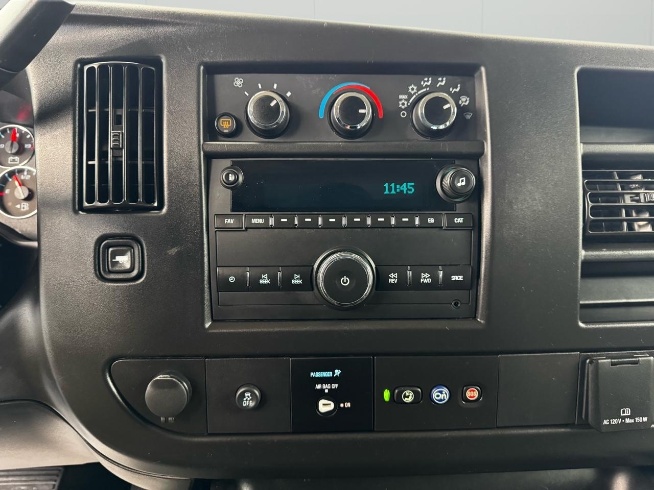 Chevrolet Express Passenger RWD 3500 155" LS 2023