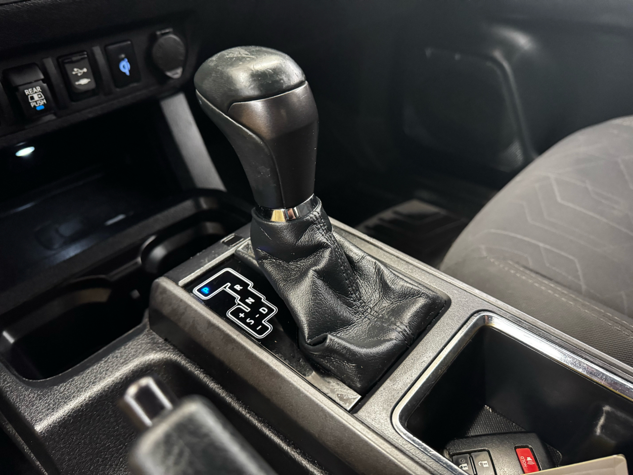 Toyota Tacoma 4WD TRD Off Road Double Cab 5' Bed V6 MT (Natl) 2019