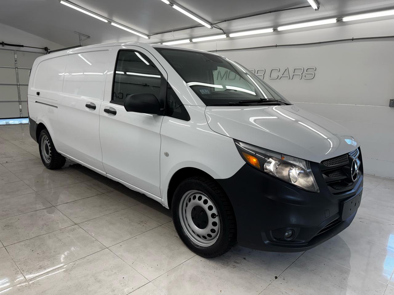 Mercedes-Benz Metris Cargo Van Standard Roof 135" Wheelbase 2020