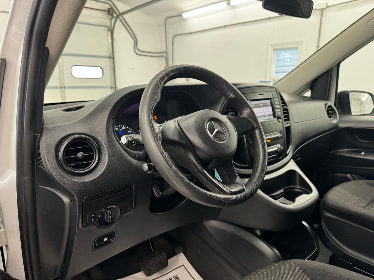 Mercedes-Benz Metris Cargo Van Standard Roof 135" Wheelbase 2020