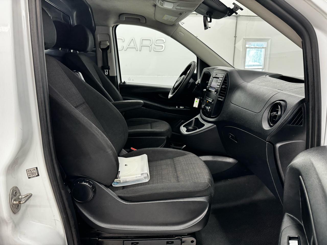 Mercedes-Benz Metris Cargo Van Standard Roof 135" Wheelbase 2020